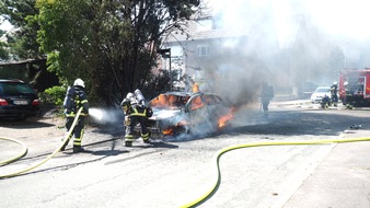 Feuerwehr Iserlohn: FW-MK: Wohnungs- und Fahrzeugbrand