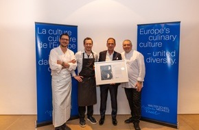 Trägerkreis der Walter Scheel Medaille e. V.: Hochkarätige Auszeichnung für legendären Moselwinzer: Markus Molitor erhält europäische Walter-Scheel-Medaille / 3-Sterne-Köche Bau, Rambichler und Schanz gratulieren kulinarisch