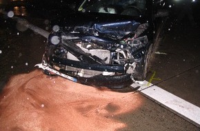 Polizeiinspektion Hildesheim: POL-HI: Schwerer Motorradunfall auf der Autobahn / Richtungsfahrbahn Hannover für 2,5 Stunden voll gesperrt