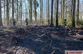 Feuerwehr Plettenberg: FW-PL: OT-Himmelmert. Waldbrand fordert Plettenberger Feuerwehr.