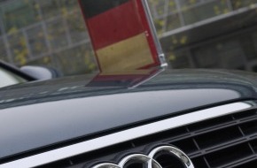 Audi AG: Audi Fahrservice: NATO-Tagung in Prag und EU-Gipfel im Zeichen der
vier Ringe