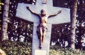 Polizeipräsidium Mannheim: POL-MA: Sinsheim-Weiler: Bronze-Kruzifix von Wegkreuz gestohlen - Zeugen gesucht