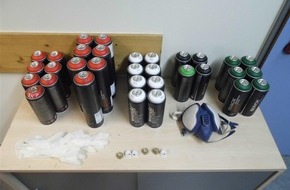 Polizeipräsidium Westpfalz: POL-PPWP: Bei Verkehrskontrolle Graffiti-Spraydosen aufgefunden