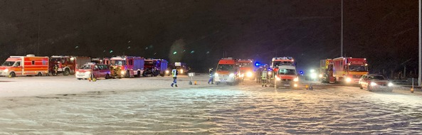 Feuerwehr Ratingen: FW Ratingen: Großbrand - Überörtliche Hilfe in Mülheim an der Ruhr