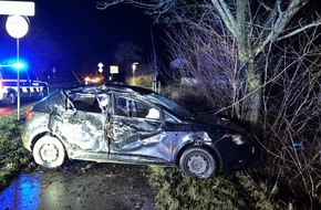 Kreispolizeibehörde Oberbergischer Kreis: POL-GM: Auto kracht gegen zwei Bäume