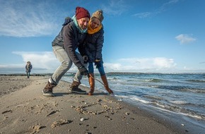 Tourismus-Agentur Schleswig-Holstein GmbH: Schleswig-Holstein-Tourismus im Oktober 2021: Erneutes Plus bei Gäste- und Übernachtungszahlen