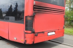 Polizeidirektion Kaiserslautern: POL-PDKL: Verkehrsunsicherem Schulbus wurde Weiterfahrt untersagt...