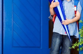 AXA Konzern AG: Das ABC im Straßenverkehr / Mit kostenloser Checkliste von AXA spielerisch das richtige Verhalten auf dem Schulweg üben (BILD)