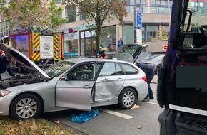 Feuerwehr Hattingen: FW-EN: Verkehrsunfall zwischen LKW und PKW