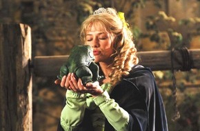 ProSieben: Erst Rokko, dann David - Am Montag küsst Alexandra Neldel auf ProSieben einen Frosch!