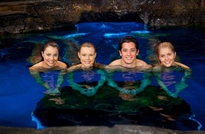 ZDF: "Wir wollen Meer!": ZDF und KiKA begleiten Serienstart von "Mako - Einfach Meerjungfrau" mit Schwerpunkt zum Thema Wasser (BILD)