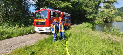 FW-AR: Jugendfeuerwehr trainiert Einsatzrealität