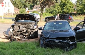 Polizei Duisburg: POL-DU: Marxloh: Zusammenstoß vor Autobahnauffahrt - Vorfahrtunfall mit drei Verletzten