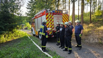 FW-AR: Interkommunale Waldbrandübung der Feuerwehren Ense und Arnsberg