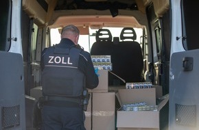 Hauptzollamt Braunschweig: HZA-BS: Gemeinsame Pressemitteilung von BALM, Polizei und ZOLL - 300.000 St&uuml;ck unversteuerte Zigaretten in Northeim entdeckt / Fast 65.000 Euro Tabaksteuer auf Hehlerware nacherhoben