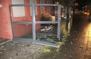 Polizei Hagen: POL-HA: Seltsame Unfallflucht oder vorsätzliche Sachbeschädigung
