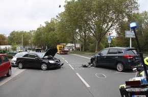 Polizei Hagen: POL-HA: Verkehrsunfall mit zwei Schwerverletzten