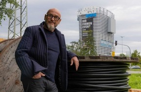 Jochen Schweizer Arena: Startschuss für Solarpark: Jochen Schweizer Arena setzt auf eigene erneuerbare Energieversorgung