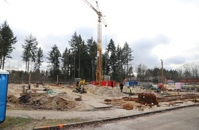 PIZ Heer: Besuch des niedersächsischen Finanzministers und Grundsteinlegung für den Neubau von vier Unterkunftsgebäuden beim Ausbildungszentrum Munster am 18. Januar 2019