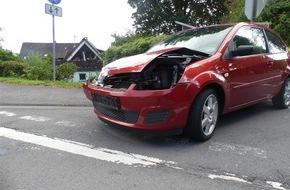 Kreispolizeibehörde Oberbergischer Kreis: POL-GM: Unfall im Kreuzungsbereich