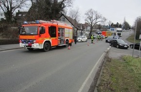 Feuerwehr Mülheim an der Ruhr: FW-MH: Zwei zeitgleiche Einsätze für die Feuerwehr Mülheim.