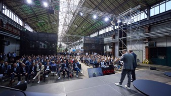 Neues Bauen - 80 Sekunden: Spitzenpolitik beim Summit von Neues Bauen