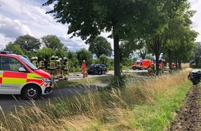 Kreisfeuerwehrverband Segeberg: FW-SE: Schwerer Verkehrsunfall zwischen Alveslohe und Ellerau