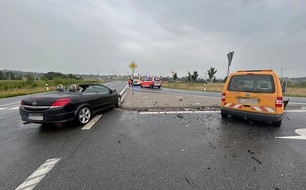 Polizeiinspektion Hameln-Pyrmont/Holzminden: POL-HM: Verkehrsunfall mit zwei Verletzten auf der Bundesstraße 1 bei Coppenbrügge