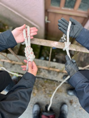 FW-EN: Erfolgreiche Grundausbildung - Neue Einsatzkräfte für die Feuerwehr