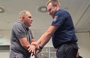 Freiwillige Feuerwehr Celle: FW Celle: Selbstverteidigung für Einsatzkräfte
