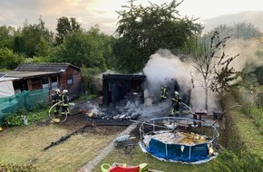 Feuerwehr Dortmund: FW-DO: Gartenlaube durch Brand total zerstört
