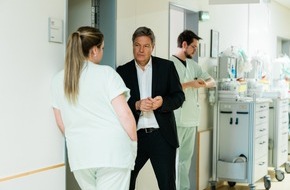 Klinikum Nürnberg: Pressemitteilung: Dr. Robert Habeck besucht das Klinikum Nürnberg