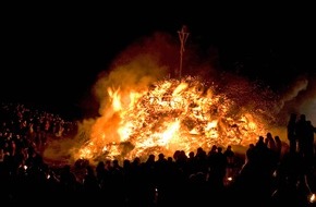 Sylt Marketing GmbH: Biikebrennen auf Sylt / Feuer und Flamme für das Fest der Friesen