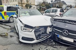 Polizei Mettmann: POL-ME: Schwerverletzt nach Vorfahrtsverletzung - Velbert - 2204042