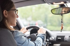 Zentralverband der Augenoptiker und Optometristen - ZVA: Tag des (guten) Sehens: Augen auf im Straßenverkehr!