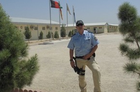 Polizeidirektion Bad Segeberg: POL-SE: Polizeidirektion Bad Segeberg   / Polizeibeamter erhielt Dankesurkunde für seinen Einsatz beim German Police Project Team in Afghanistan