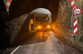 Kreispolizeibeh&ouml;rde Borken: POL-BOR: Reken - Bahnhofstra&szlig;e/Dorfstra&szlig;e, Stra&szlig;ensperrung
