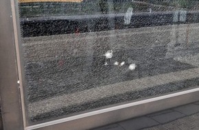 Bundespolizeiinspektion Magdeburg: BPOLI MD: Zeugenaufruf der Bundespolizei: Vermutliche Steinwürfe auf Scheiben von Intercityexpress und Regionalbahn