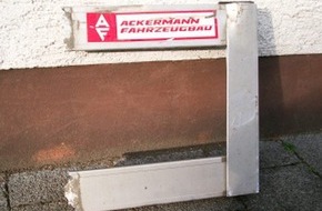 Polizeipräsidium Frankfurt am Main: POL-F: 040206 Â 0136 Autobahn A3: Nachtrag zum heutigen Polizeibericht Nr.134 -Verkehrsunfall mit mehreren Verletzten - Zeugensuche