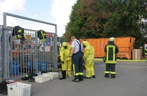Feuerwehr der Stadt Arnsberg: FW-AR: Gefahrstoff bei Neheimer Waffenhersteller ausgelaufen - keine Verletzten