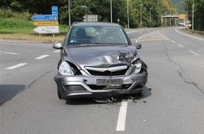 Polizei Hagen: POL-HA: Verkehrsunfall in Eilpe - 37-jährige Autofahrerin leicht verletzt