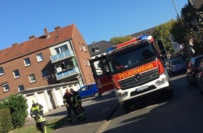 Feuerwehr Dinslaken: FW Dinslaken: Nachbarn alarmierten die Feuerwehr