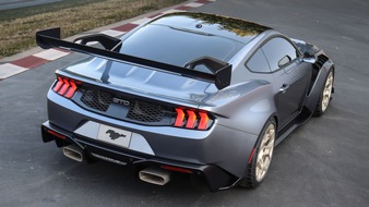 Supersportwagen Ford Mustang GTD: Pure Renntechnologie für die leistungsstärkste Straßenversion des &quot;Pony Cars&quot;