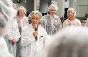 L'ORÉAL Austria, Germany, Switzerland: Mehr Frauen in MINT Berufen - L'Oréal Fabrik öffnet Türen für Schülerinnen