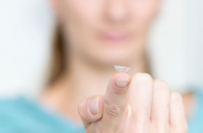 Zentralverband der Augenoptiker und Optometristen - ZVA: Sauber und sicher: Infektionen durch Kontaktlinsen vermeiden
