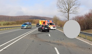 Kreispolizeibeh&ouml;rde H&ouml;xter: POL-HX: 26-j&auml;hriger bei Verkehrsunfall verletzt