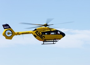 ADAC Luftrettung führt modernsten Hubschrauber ein / Übergabe der ersten zwei Maschinen des Typs H145 mit Fünfblattrotor / Gesamte H145-Flotte wird schrittweise auf fünf Rotorblätter umgebaut