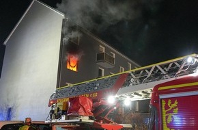Feuerwehr Hagen: FW Hagen: Fazit zu Silvester 2024/25, erhöhtes Einsatzaufkommen im Rettungsdienst und 14 Brandeinsätze.