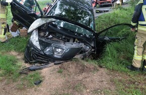 Kreispolizeibehörde Herford: POL-HF: Verkehrsunfall mit Personenschaden- Kind schwer verletzt