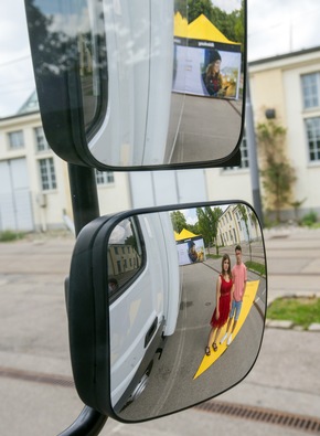 ADAC Stiftung: Die neue Verkehrswelt geht auf Tour / Start der bundesweiten Roadshow vor dem MVG Museum in München / Sensibilisierung 14- bis 17-Jähriger für Gefahren im Straßenverkehr